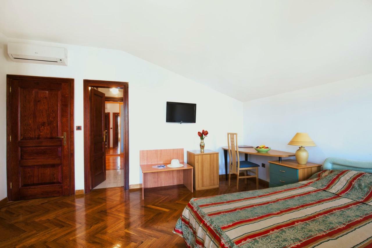 Villa Sveta Eufemija - Bed And Breakfast Rovinj Exterior foto